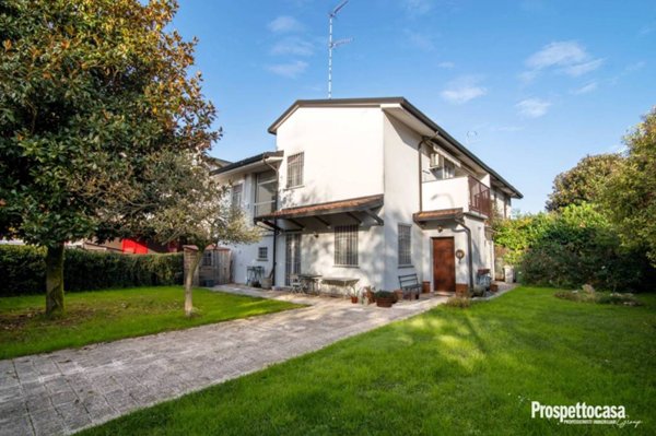 casa indipendente in vendita a Trezzano sul Naviglio