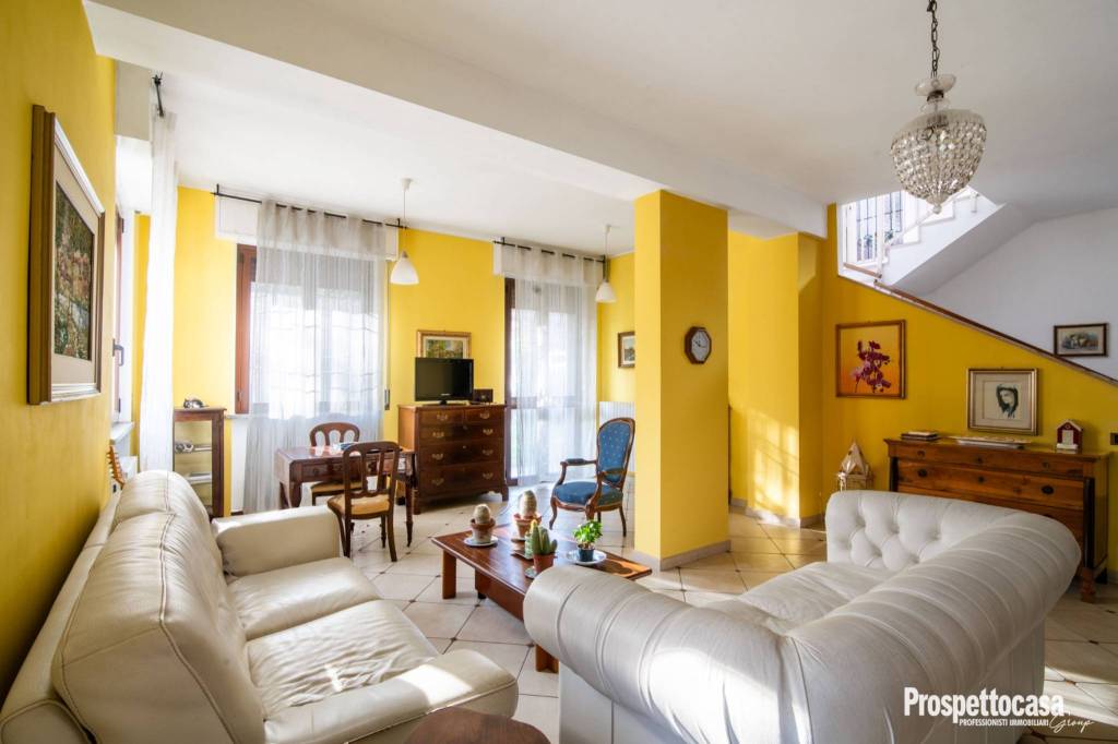 casa indipendente in vendita a Trezzano sul Naviglio