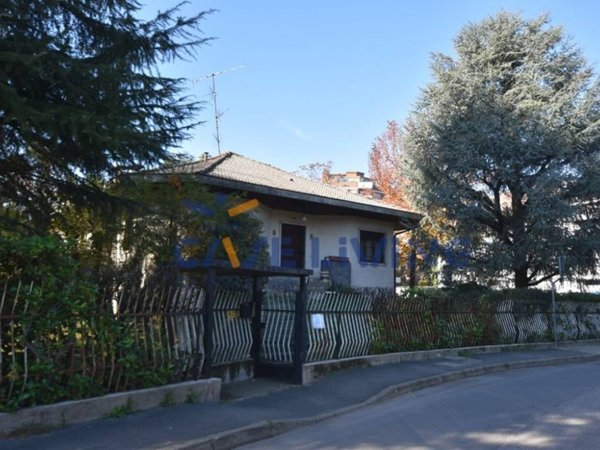 casa indipendente in vendita a Trezzano sul Naviglio