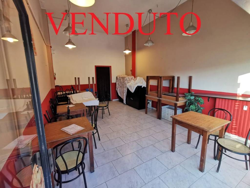 negozio in vendita a Trezzano sul Naviglio