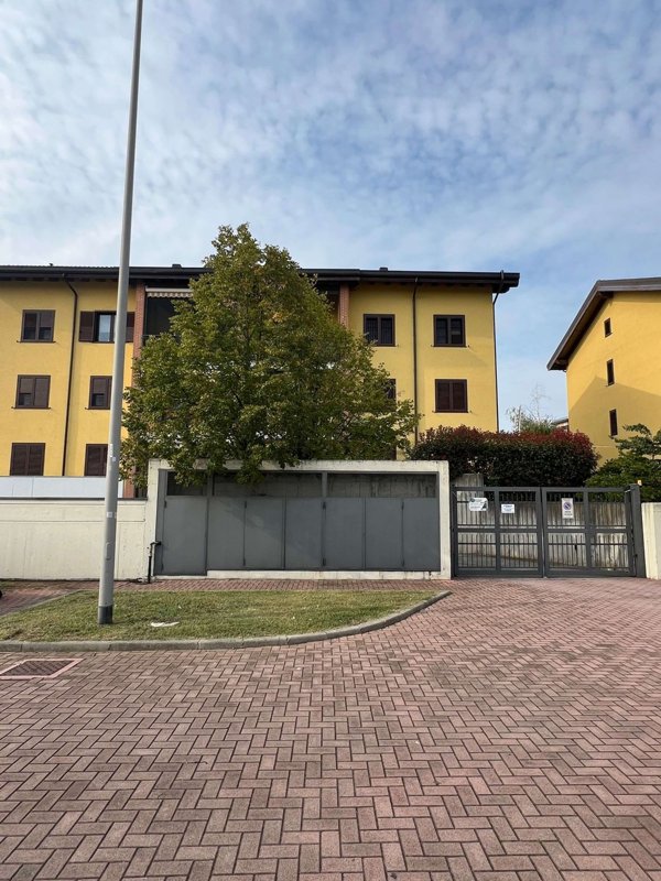 appartamento in vendita a Trezzano sul Naviglio