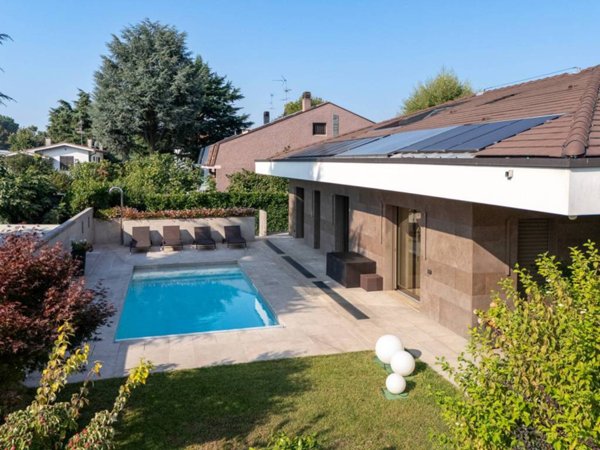 casa indipendente in vendita a Trezzano sul Naviglio