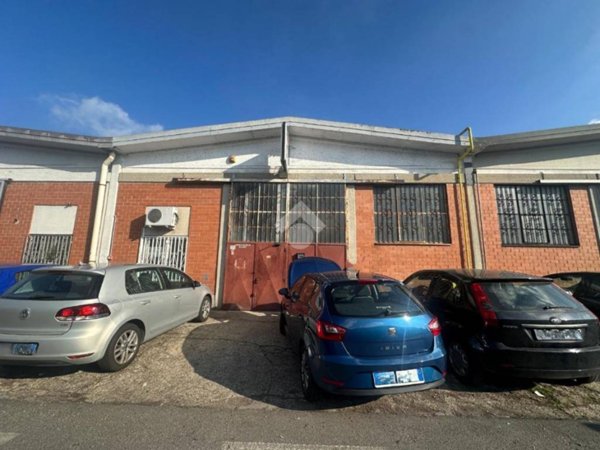 locale commerciale in vendita a Trezzano sul Naviglio