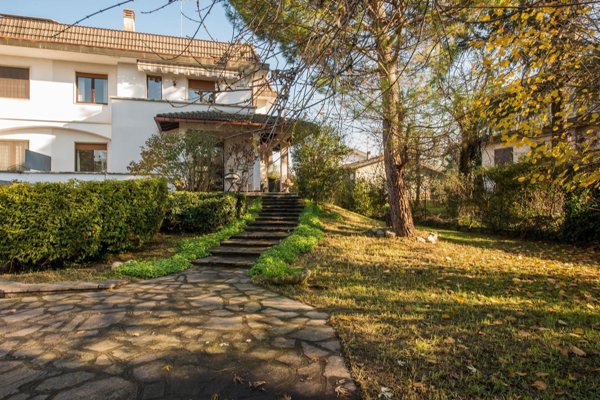 casa indipendente in vendita a Trezzano sul Naviglio