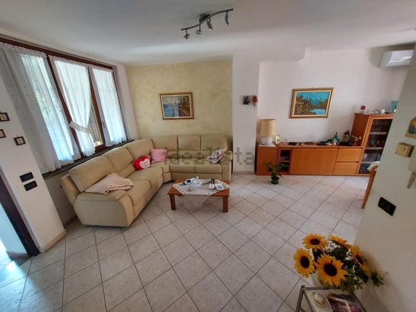 casa indipendente in vendita a Trezzano sul Naviglio