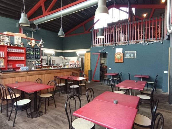 negozio in vendita a Trezzano sul Naviglio