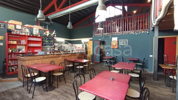 negozio in vendita a Trezzano sul Naviglio