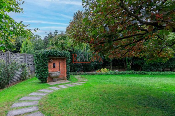 casa indipendente in vendita a Trezzano sul Naviglio