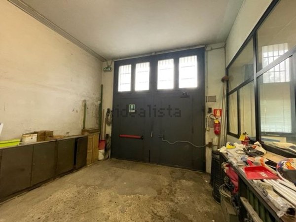 capannone in vendita a Trezzano sul Naviglio