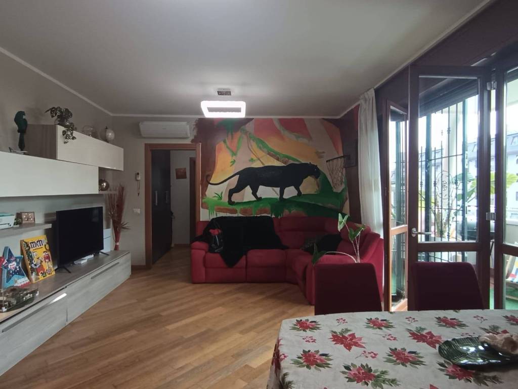 appartamento in vendita a Trezzano sul Naviglio