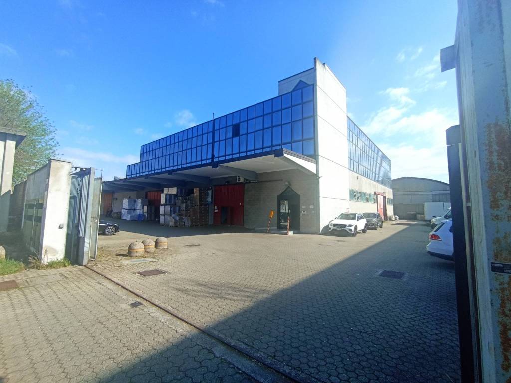 ufficio in vendita a Trezzano sul Naviglio