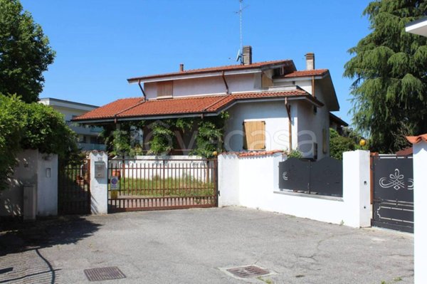 casa indipendente in vendita a Trezzano sul Naviglio