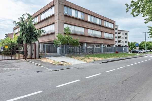 ufficio in vendita a Trezzano sul Naviglio