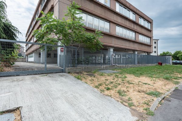 ufficio in vendita a Trezzano sul Naviglio