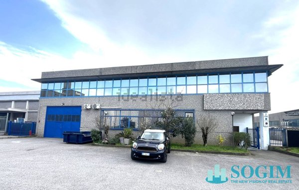 capannone in vendita a Trezzano sul Naviglio