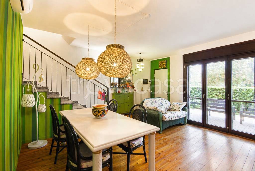 casa indipendente in vendita a Trezzano sul Naviglio