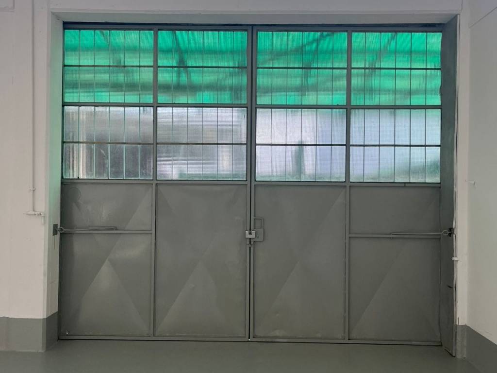 locale commerciale in vendita a Trezzano sul Naviglio