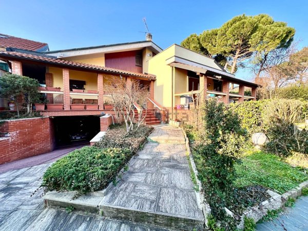 casa indipendente in vendita a Trezzano sul Naviglio
