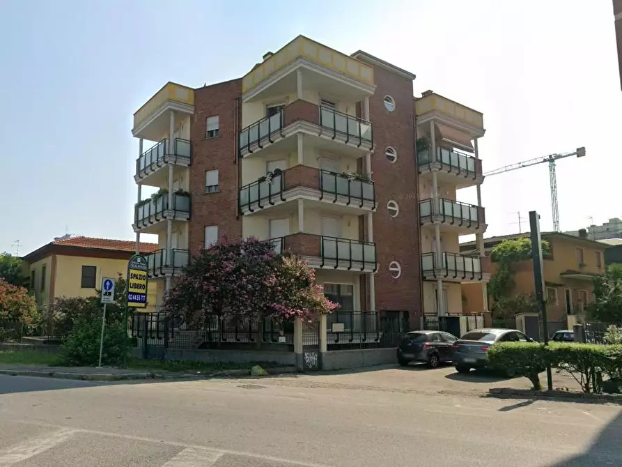 locale di sgombero in vendita a Trezzano sul Naviglio