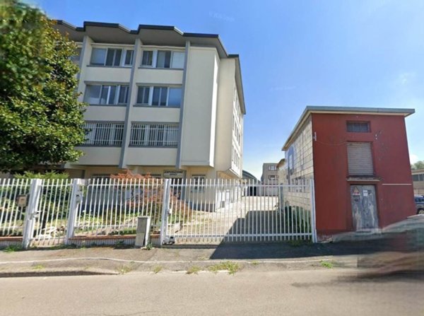 capannone in vendita a Trezzano sul Naviglio