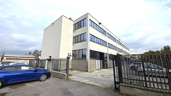 ufficio in vendita a Trezzano sul Naviglio