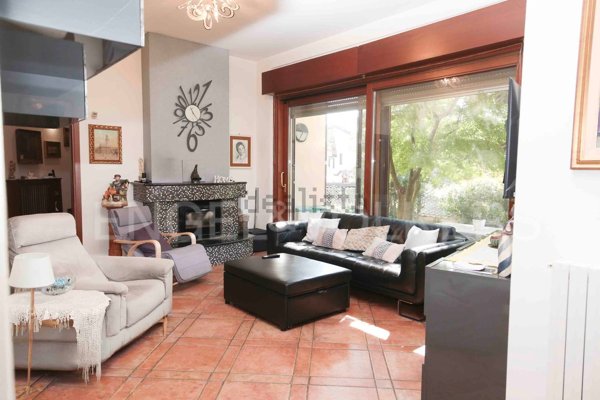 casa indipendente in vendita a Trezzano sul Naviglio