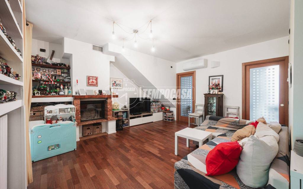 appartamento in vendita a Trezzano sul Naviglio