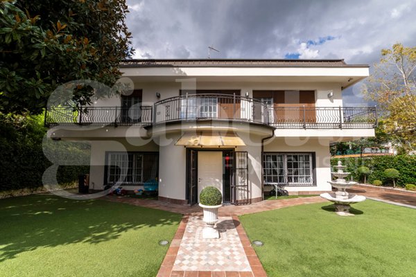 casa indipendente in vendita a Trezzano sul Naviglio
