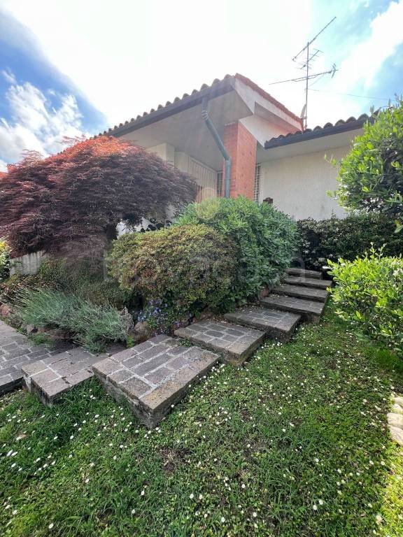 casa indipendente in vendita a Trezzano sul Naviglio