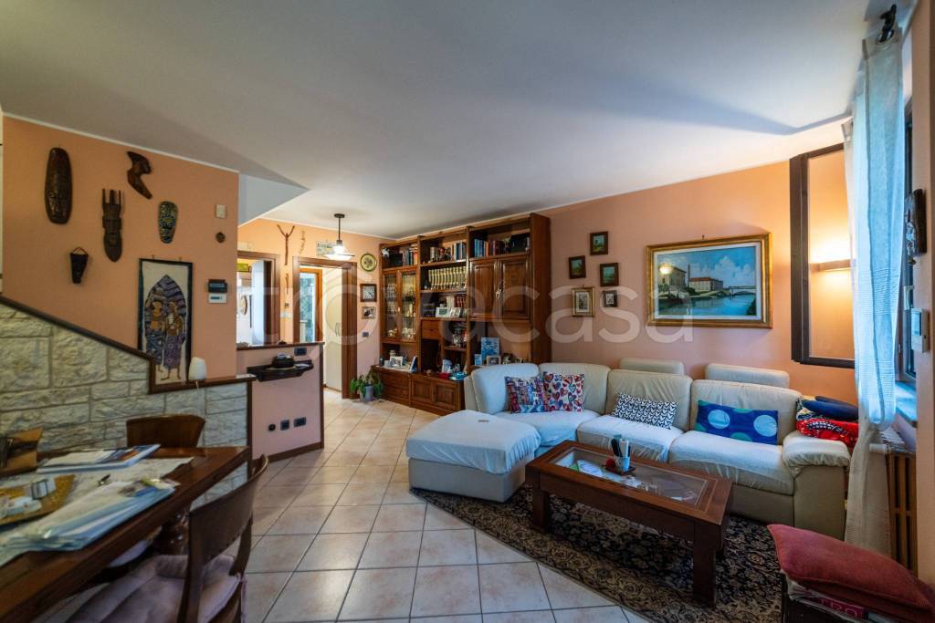 casa indipendente in vendita a Trezzano sul Naviglio