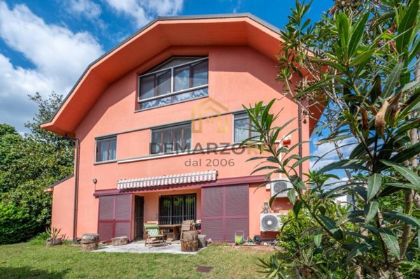 casa indipendente in vendita a Trezzano sul Naviglio