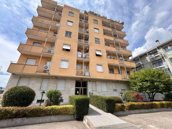 appartamento in vendita a Trezzano sul Naviglio