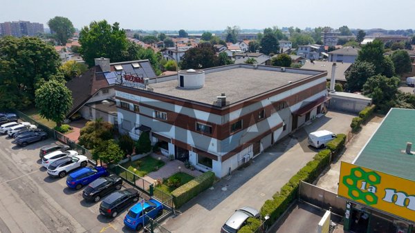 ufficio in vendita a Trezzano sul Naviglio