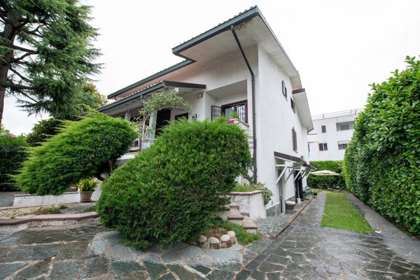 casa indipendente in vendita a Trezzano sul Naviglio