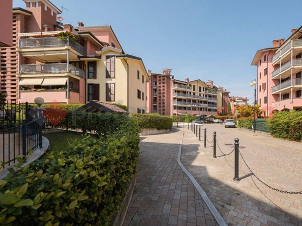 appartamento in vendita a Trezzano sul Naviglio