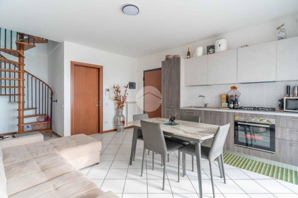 appartamento in vendita a Trezzano sul Naviglio