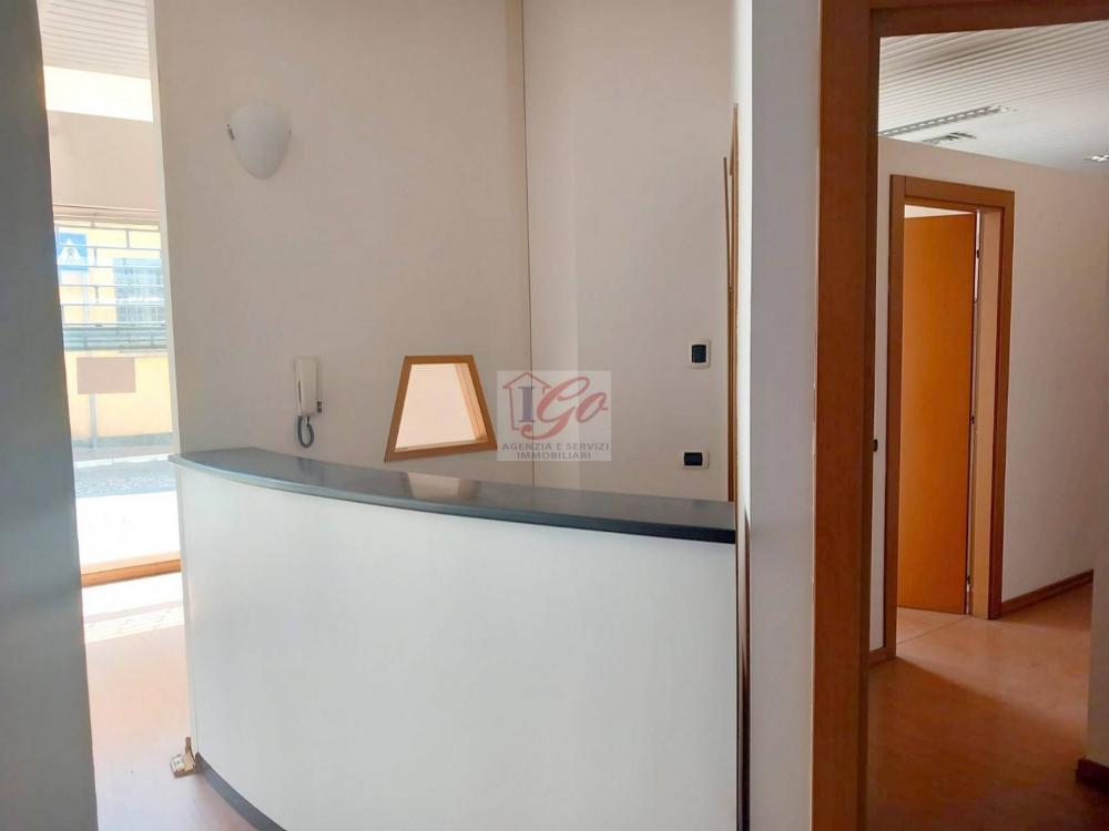 negozio in vendita a Trezzo sull'Adda