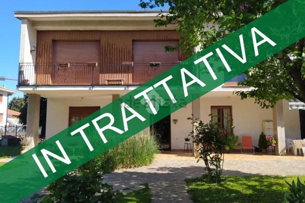 casa indipendente in vendita a Trezzo sull'Adda