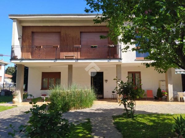 casa indipendente in vendita a Trezzo sull'Adda