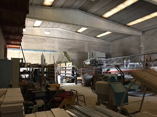 capannone in vendita a Trezzo sull'Adda
