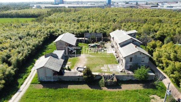 negozio in vendita a Trezzo sull'Adda