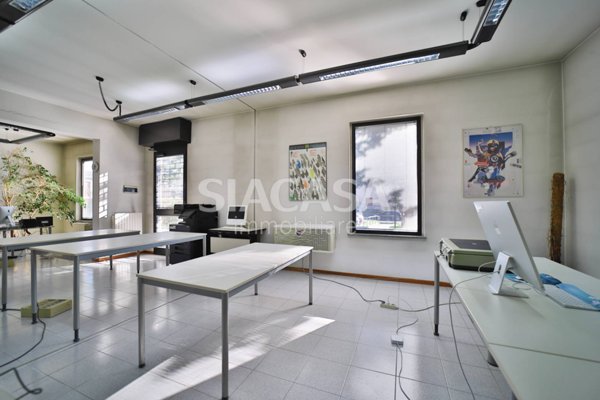 ufficio in vendita a Trezzo sull'Adda
