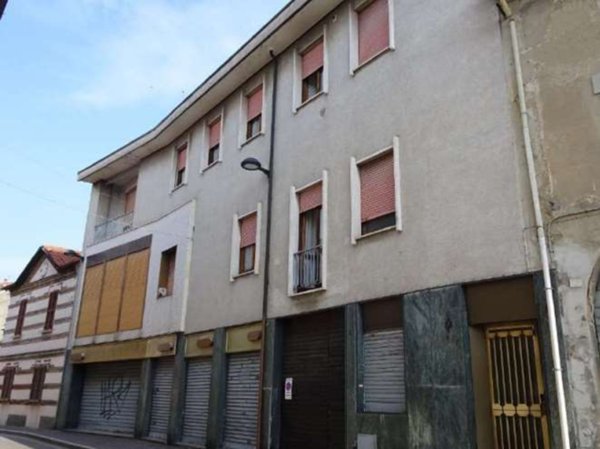 esavano in vendita a Trezzo sull'Adda
