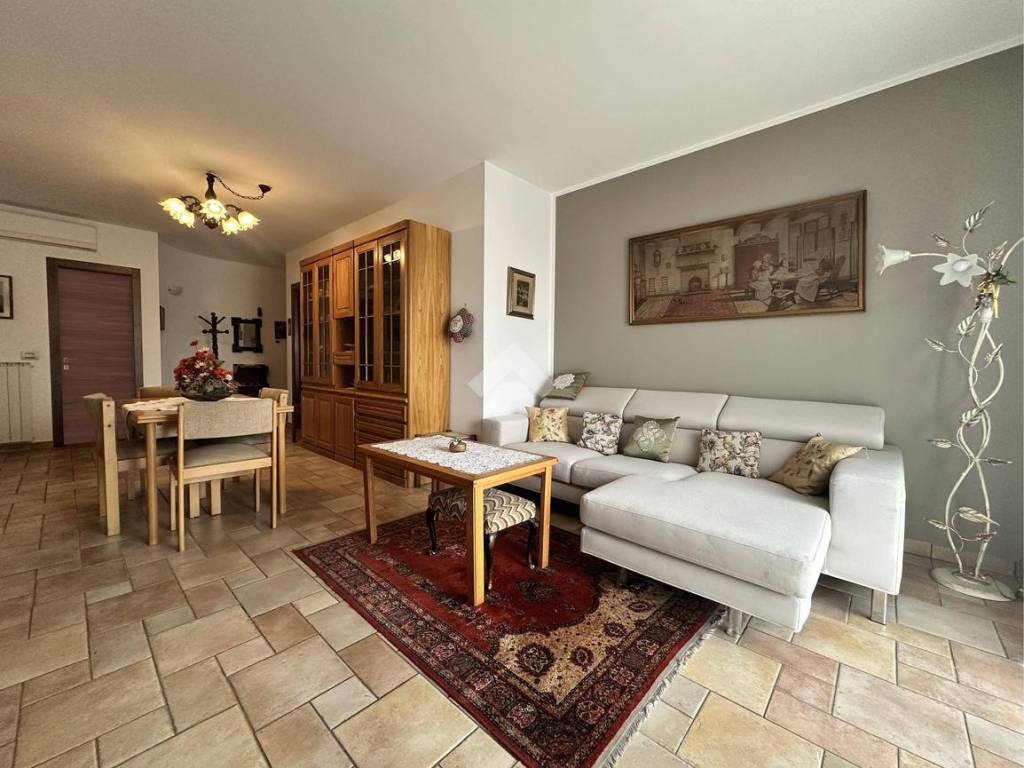 appartamento in vendita a Trezzo sull'Adda in zona Concesa