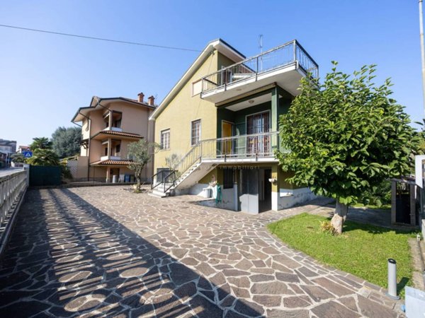 casa indipendente in vendita a Trezzo sull'Adda