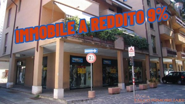 negozio in vendita a Trezzo sull'Adda