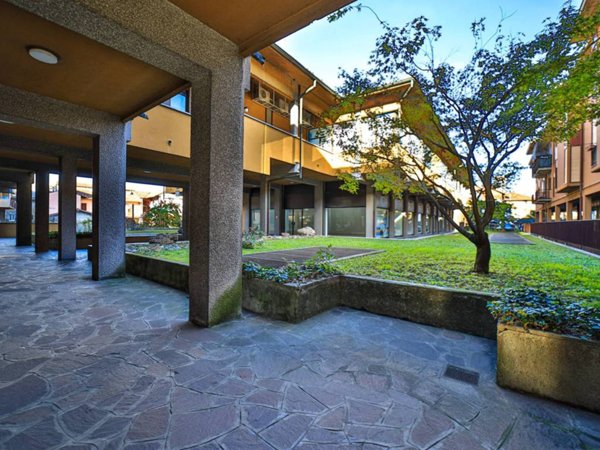 locale di sgombero in vendita a Trezzo sull'Adda