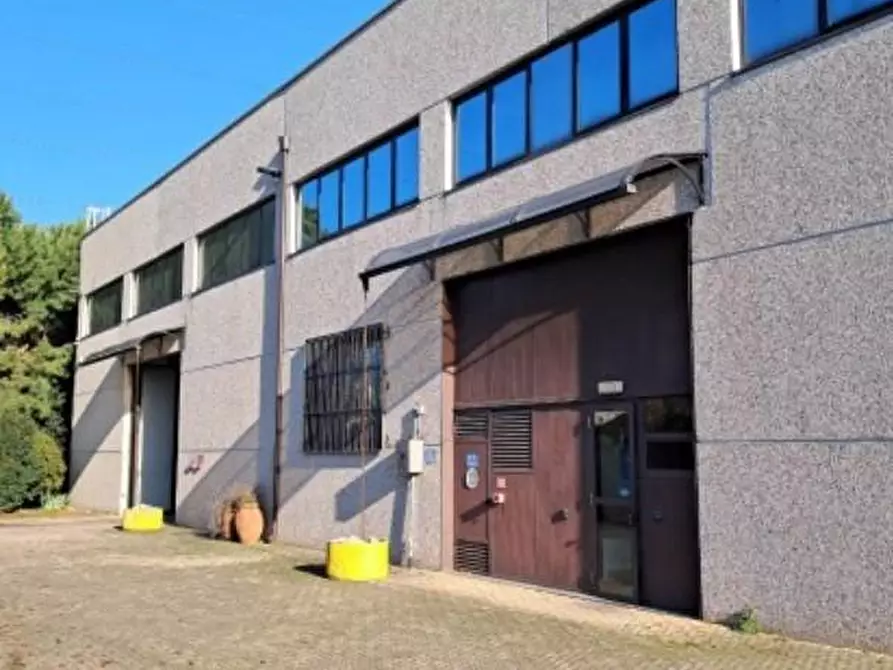 capannone in vendita a Trezzo sull'Adda