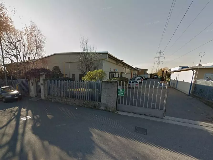 capannone in vendita a Trezzo sull'Adda