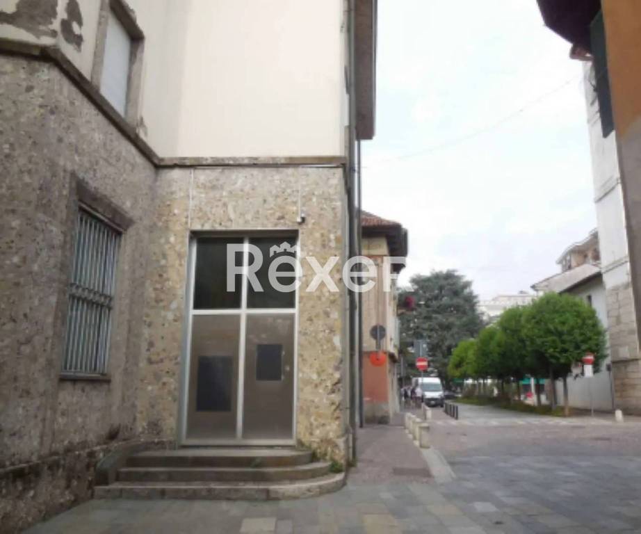 ufficio in vendita a Trezzo sull'Adda in zona Concesa